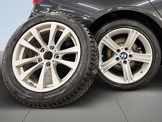 BMW 320D xDrive Steptronic Sport line S&V-hjul/Drag/Mvärm/Navi