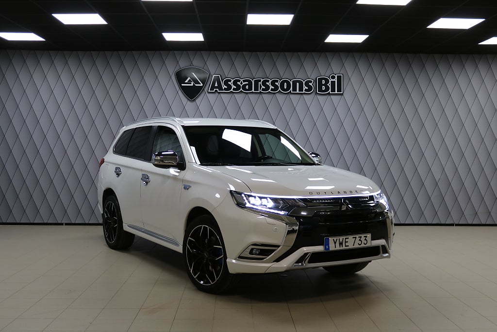 Mitsubishi Outlander PHEV 4WD Business Drag Backkamera Fulservad