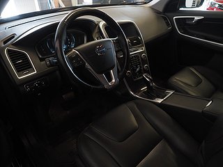 SUV Volvo XC60 17 av 23