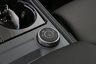 SUV Volkswagen Touareg 25 av 30