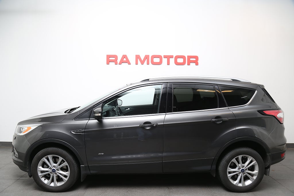 Ford Kuga 1,5 EcoBoost 182hk Titanium AWD Aut Park.värme Drag 2017