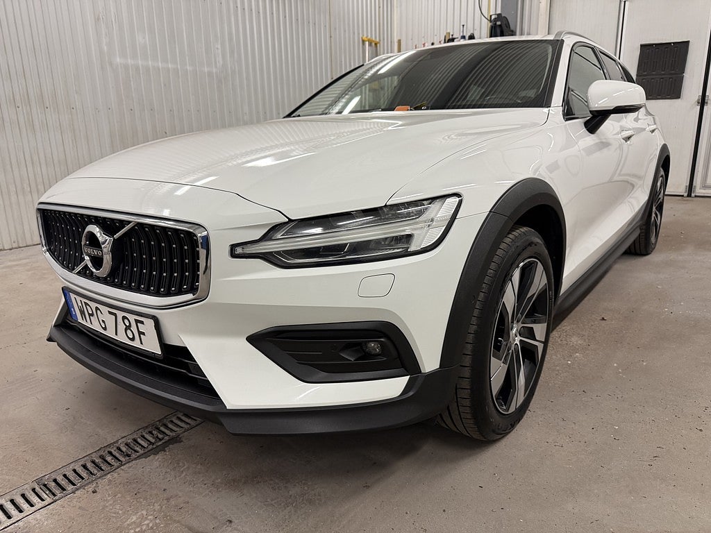 Volvo V60 Cross Country B4 AWD Geartronic Advanced SE Euro 6