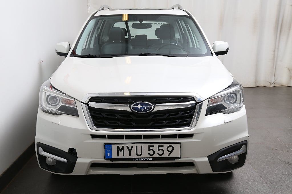 Subaru Forester 2,0D 147hk XE AWD Aut Panorama Skinn Drag