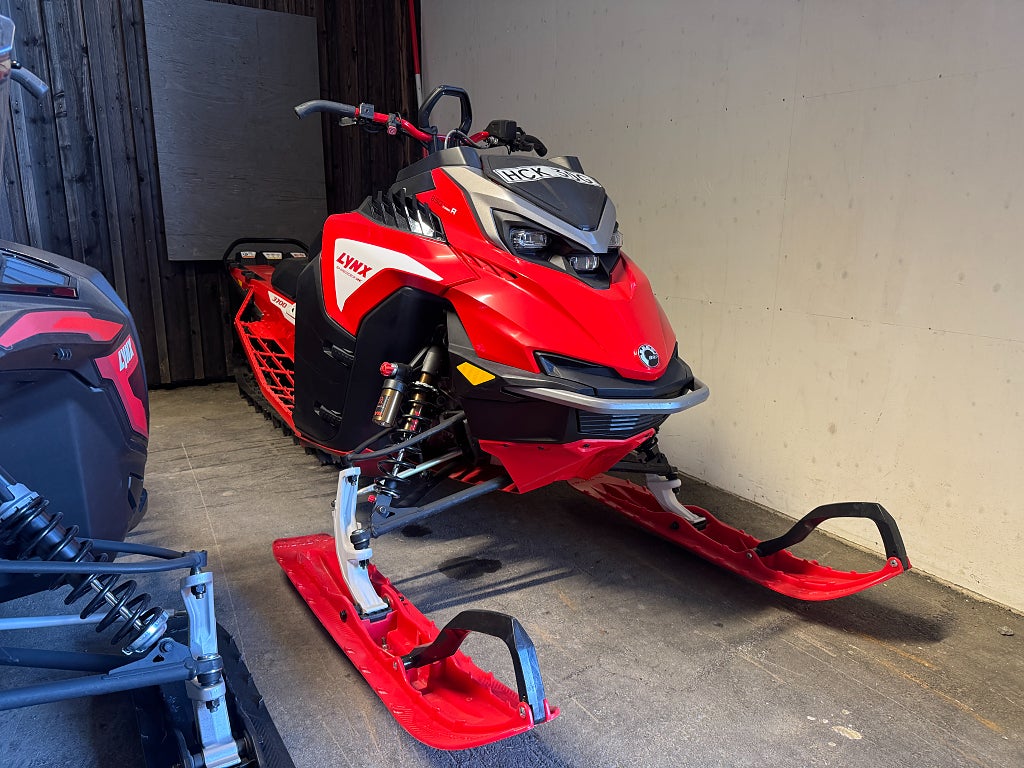 Lynx 850 E-TEC Turbo R "Momsad" 