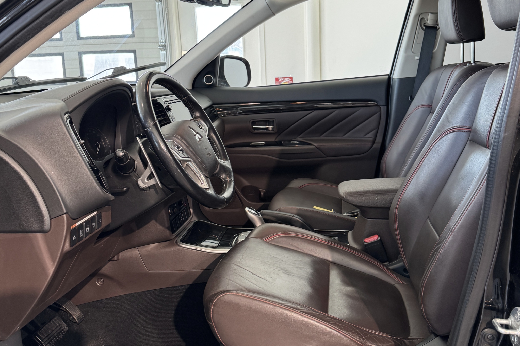 Mitsubishi Outlander 2016, bild 4/38