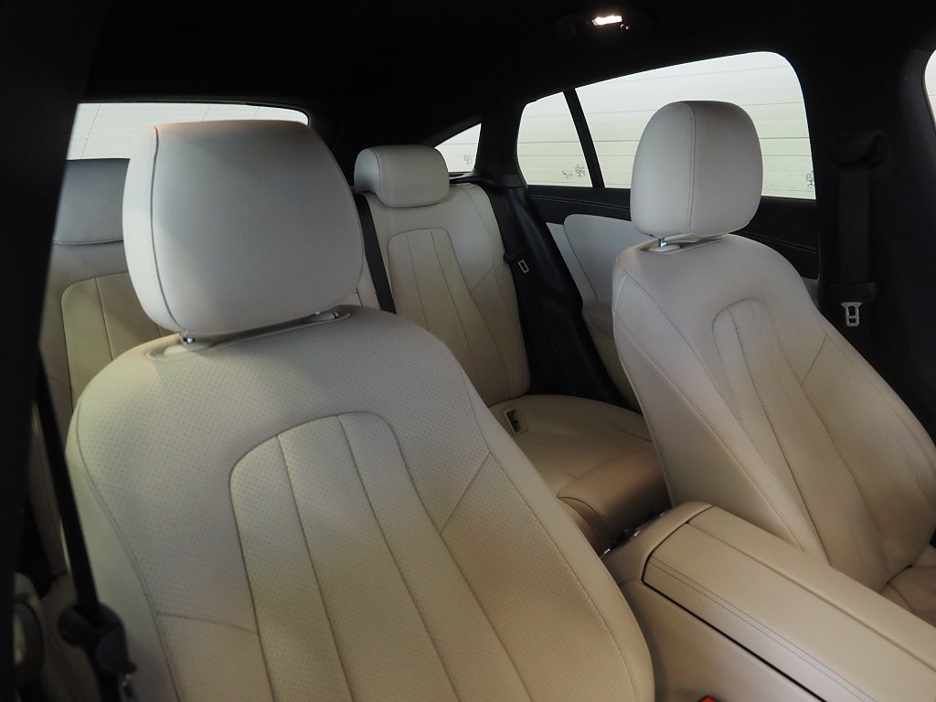 Mercedes-Benz CLA 200 d Shooting Brake Burmester Drag Läder 2020