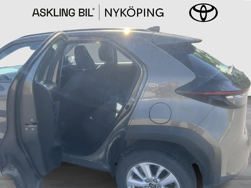 Toyota Yaris Cross 2023 - miniatyr 8