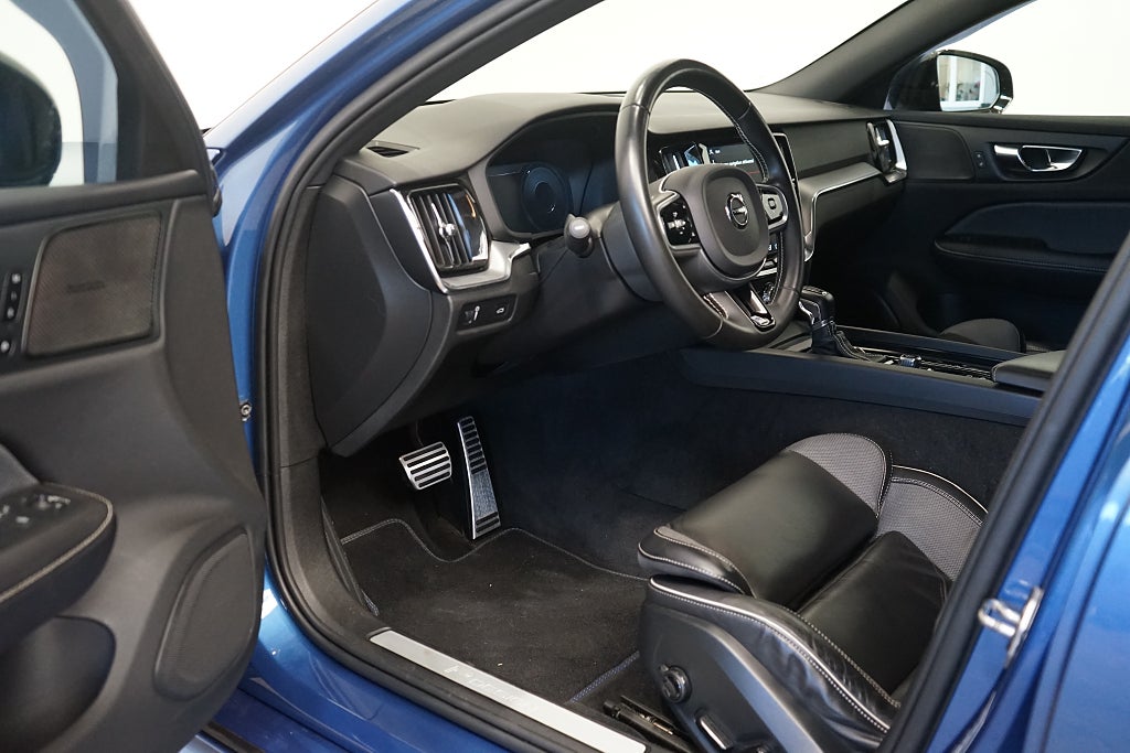 Volvo V60 D3 R-Design Värmare Carplay 360° H/K 150hk