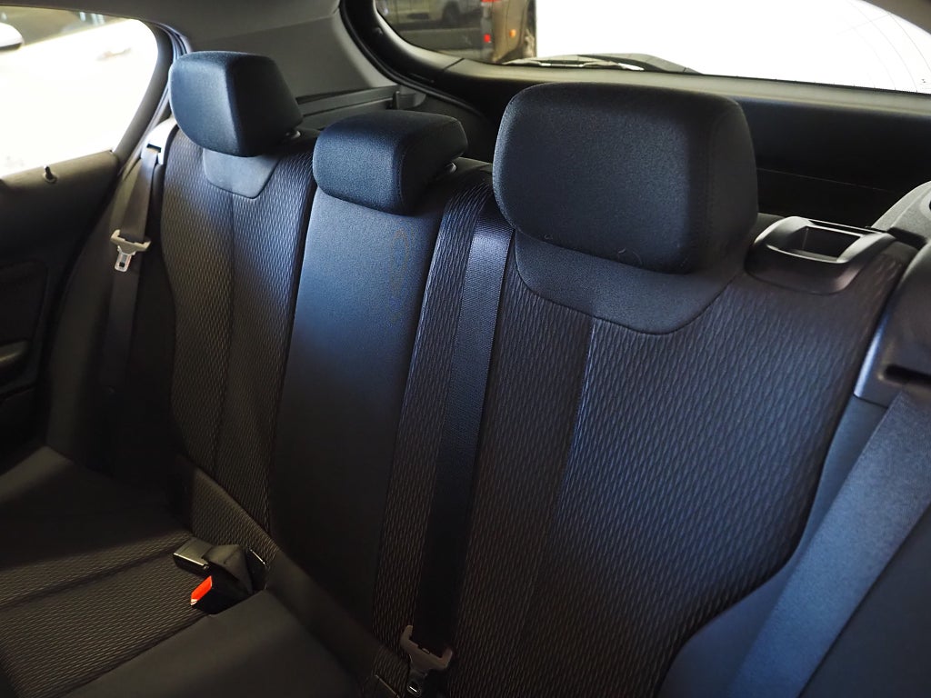 BMW 118I Steptronic 136hk Automat Advantage P-Sensorer 2016