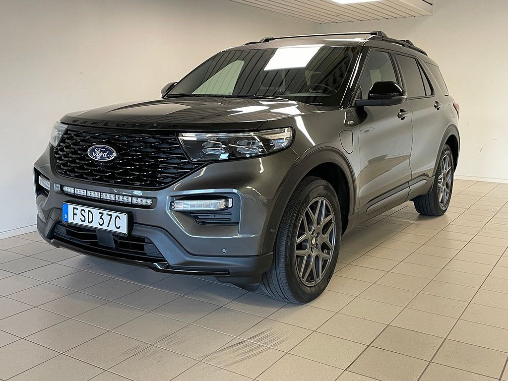 Ford Explorer Plug-In Hybrid ST-LINE 457hk AWD 7-Sits Drag