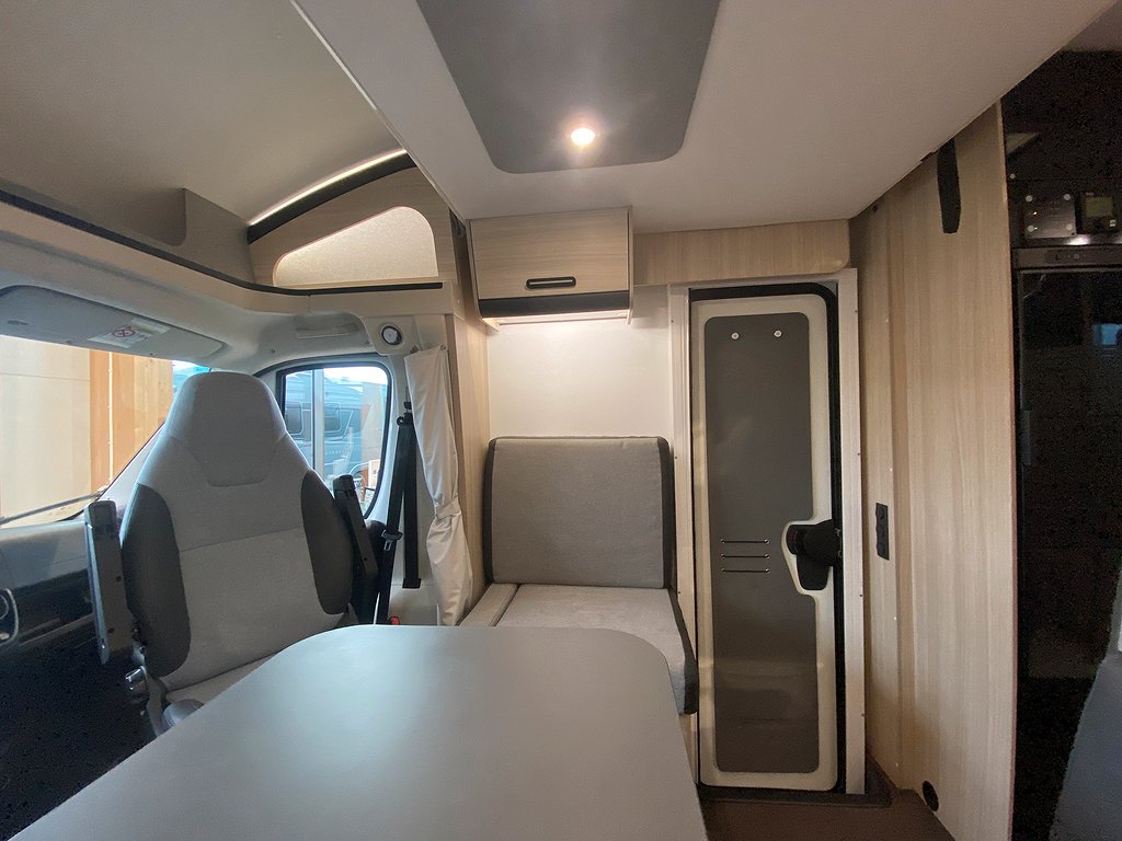Sun Living S 75 SC / B-körkort / Auto 9-vxl / Solcell / Taksäng - Sun Living