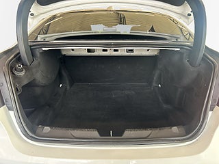 Jaguar XE 20d AWD R-Sport/S&V-hjul/Värmare/Drag/Psensorer