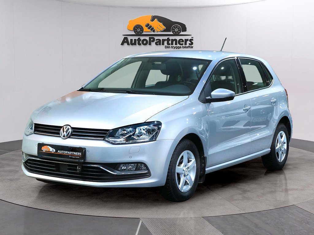 Volkswagen Polo 5-dörrar 1.2TSI PDC 5800mil 3,95% 1330kr/mån