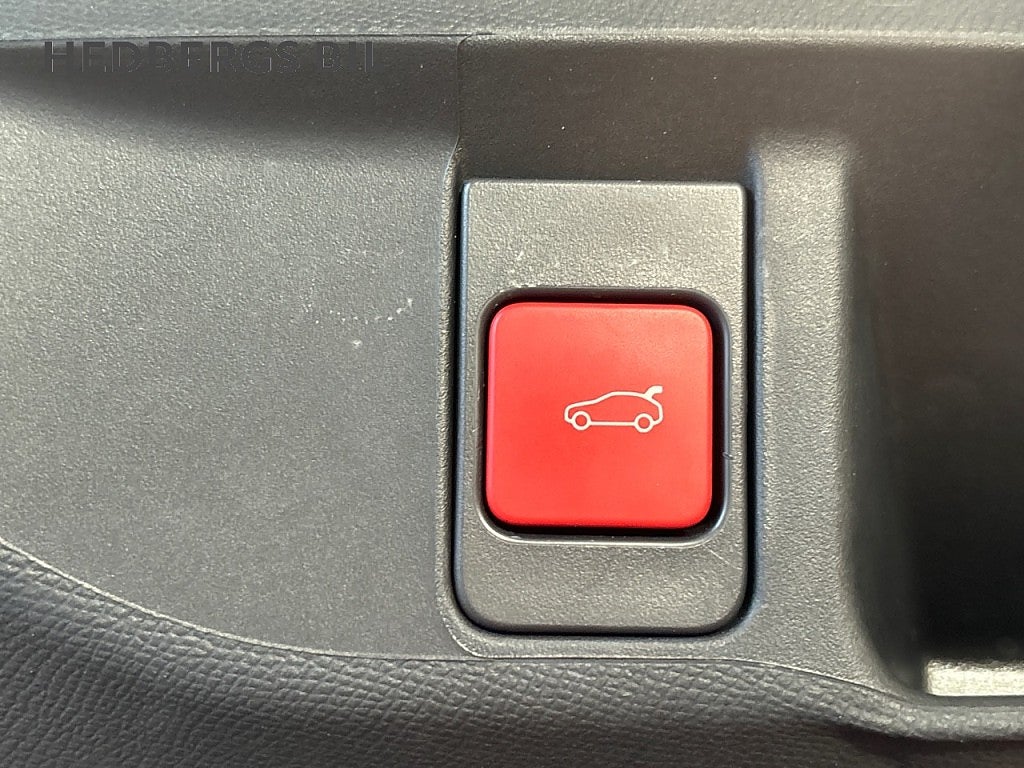 DS 4 E-TENSE Performance Line Plus 225Hk Plug-In Hybrid thumbnail