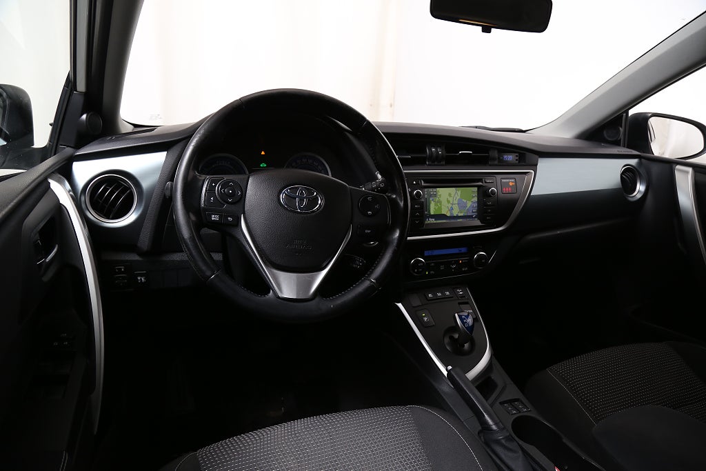 Toyota Auris Touring Sports Hybrid e-CVT Edition 50 Motorvärmare 2014