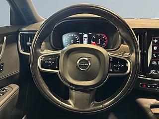 Volvo V90 Cross Country D4 AWD Aut Advanced SE III Drag Värmare Cockpit S&Vhjul – bild 15