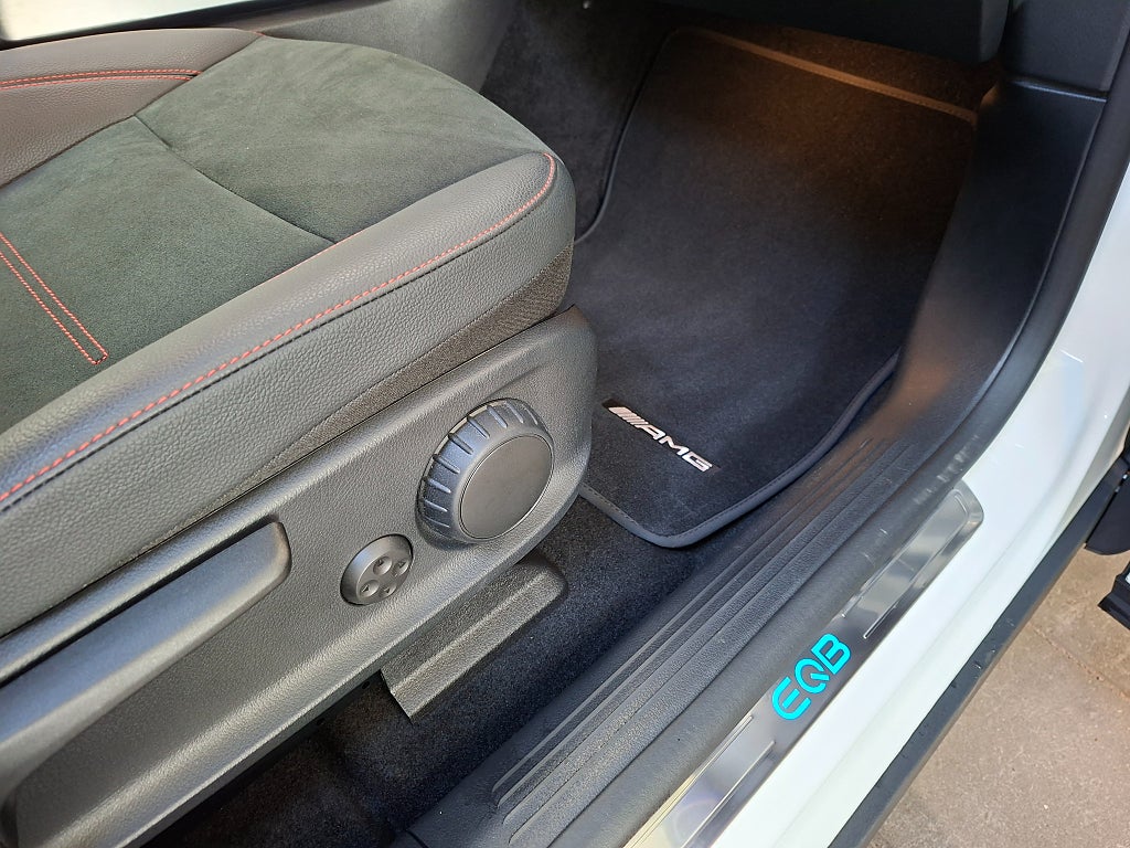 Mercedes-Benz EQB300 2024 - miniatyr 8