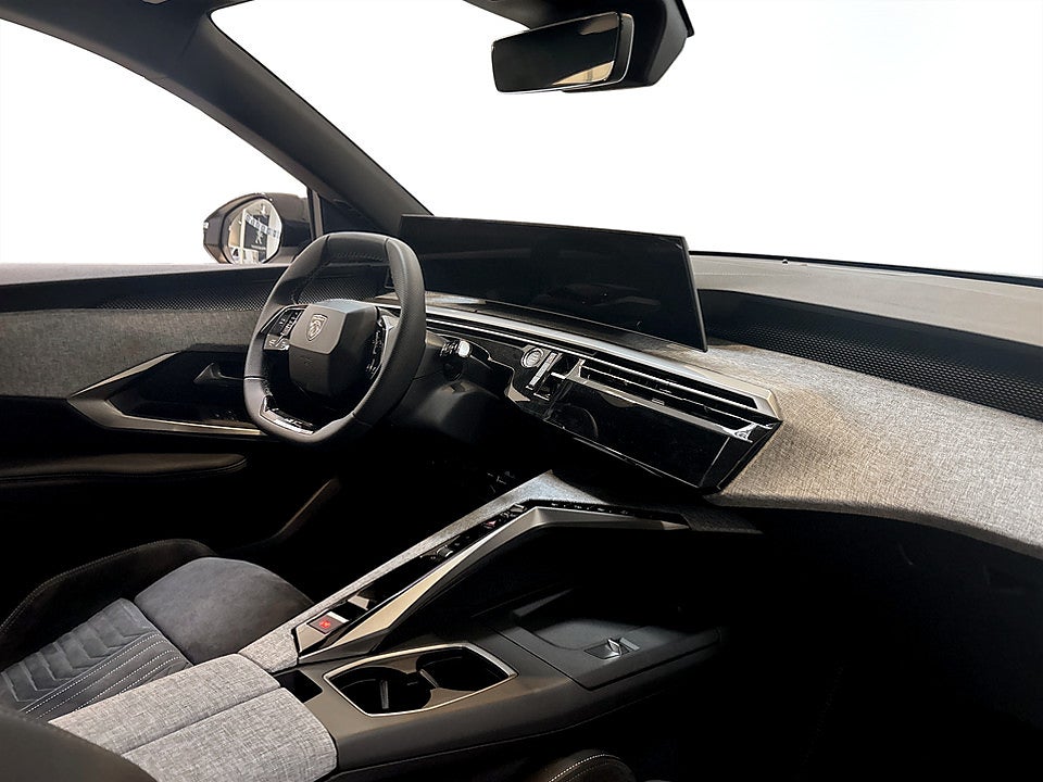 Bild på Peugeot 5008 GT Ultimate Hybrid - OMGÅENDE LEVERANS!
