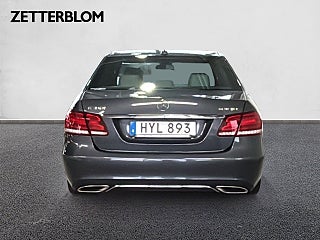 Sedan Mercedes-Benz E 4 av 16