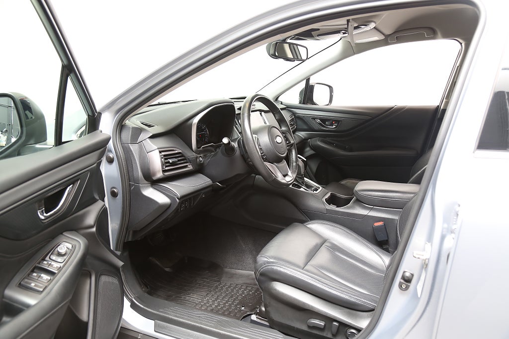 Subaru Outback 2,5i 169hk XFuel Limited AWD Skinn Drag 2021