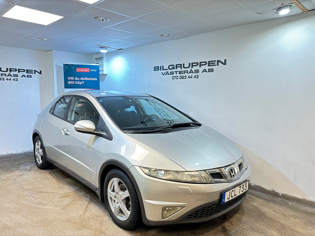 Honda Civic 5-dörr 1.4 / Kamkedja / M-Värm / Ny Serv / 3.95%