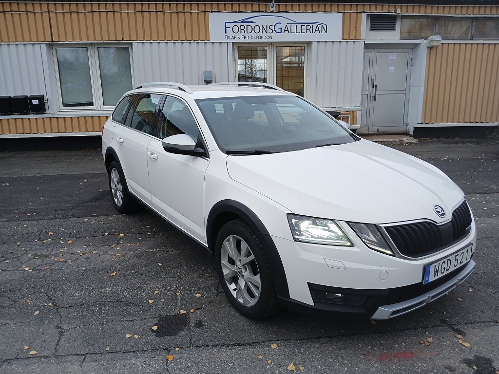 Skoda Octavia Scout 2.0 TDI 4x4 VÄRMARE x2 DRAG Euro 6