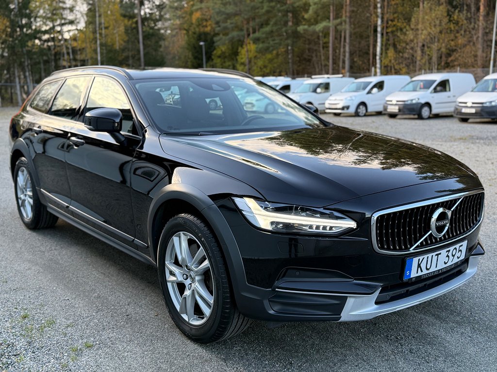 Volvo V90 Cross Country D4 AWD Geartronic Drag/Värmare 190hk