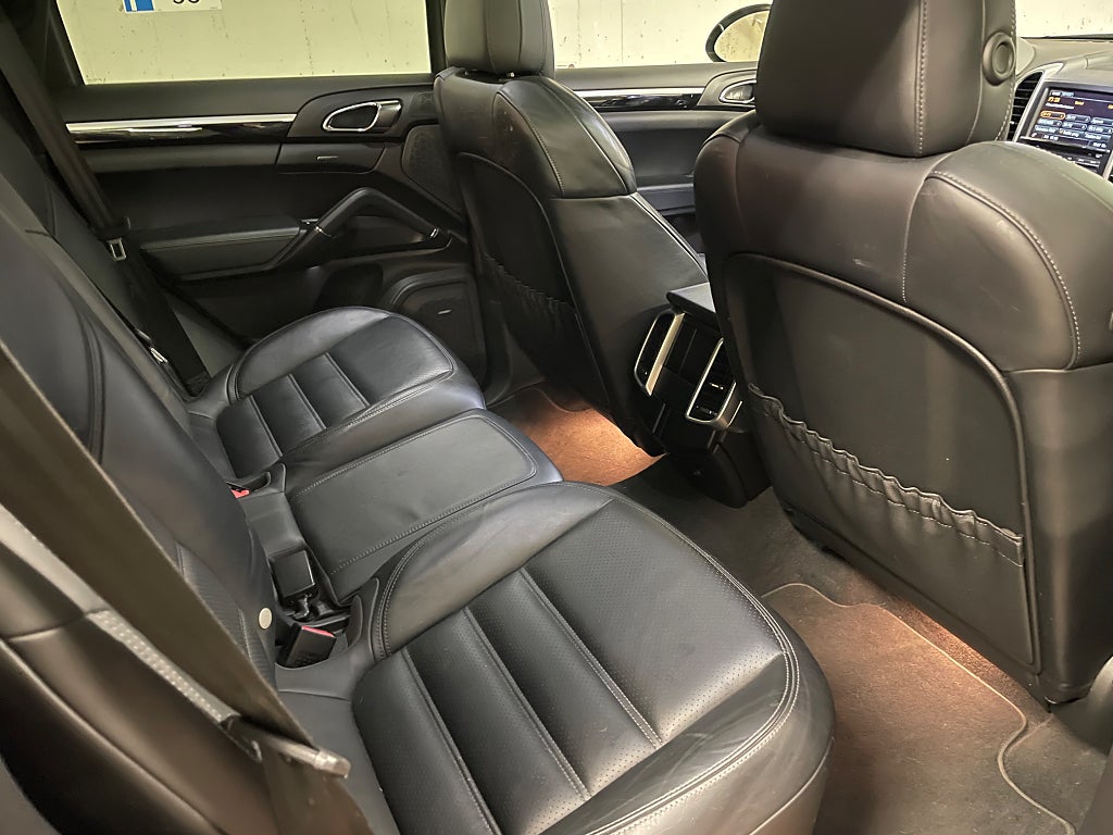 Porsche Cayenne S 2014 - miniatyr 10