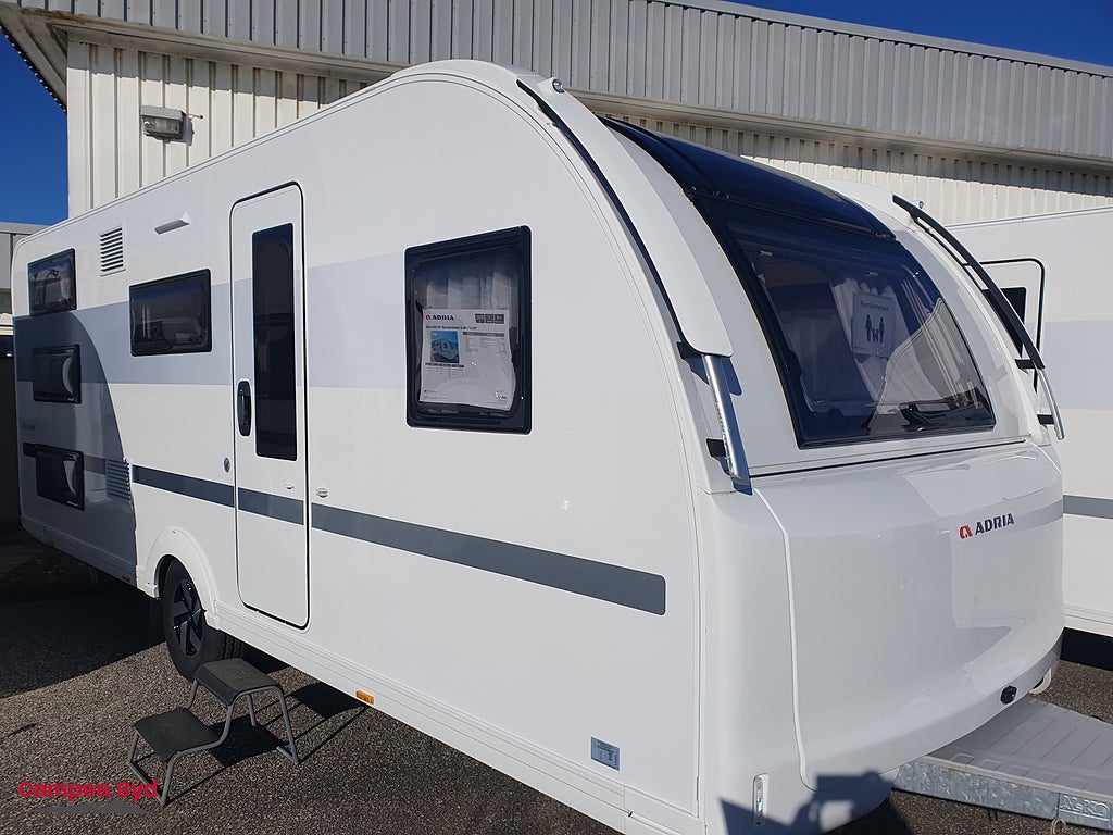Adria Adora 593 UK*AC & 30 campingnätter på köpet!