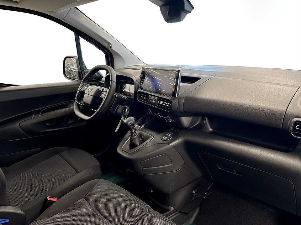 Bild på Opel Combo + 100hk L2 - OMGÅENDE LEVERANS!