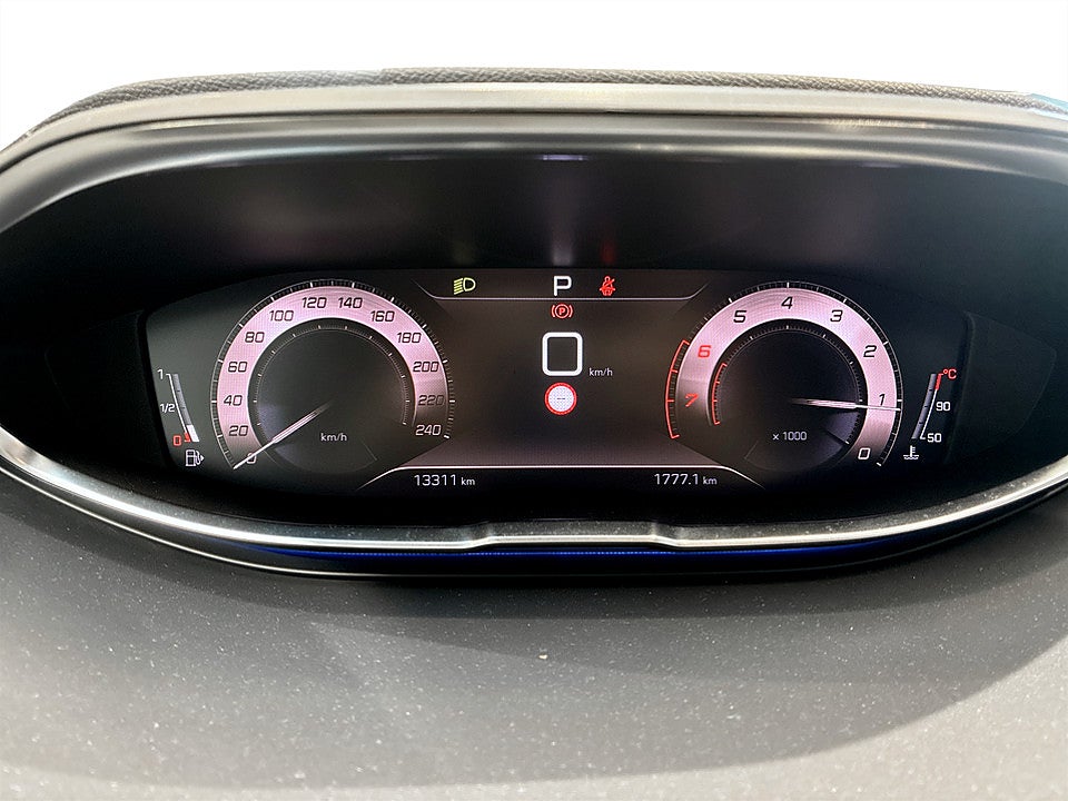 Bild på Peugeot 5008 GT 1.2 PT 130hk Aut 7-SITS B-KAMERA NAVI