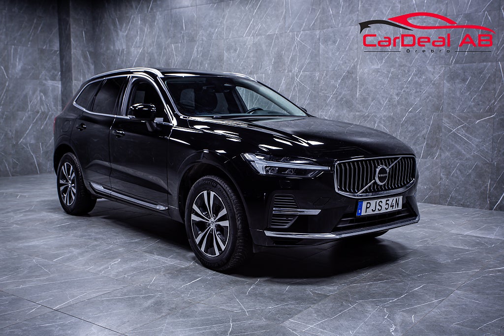 Volvo XC60 Recharge T6 AWD 350hk Core Bright Pano Kamera CarPlay