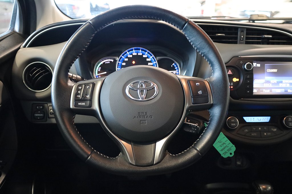 Toyota Yaris Hybrid e-CVT Active Kamera 6400 mil Blåtand 2015