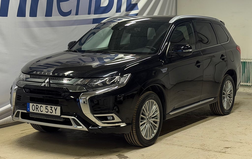 Mitsubishi Outlander PHEV CVT Business besiktning 360 kamera Drag