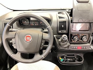 Husbil-halvintegrerad LMC V 643 G 60 Years Edition 28 av 30