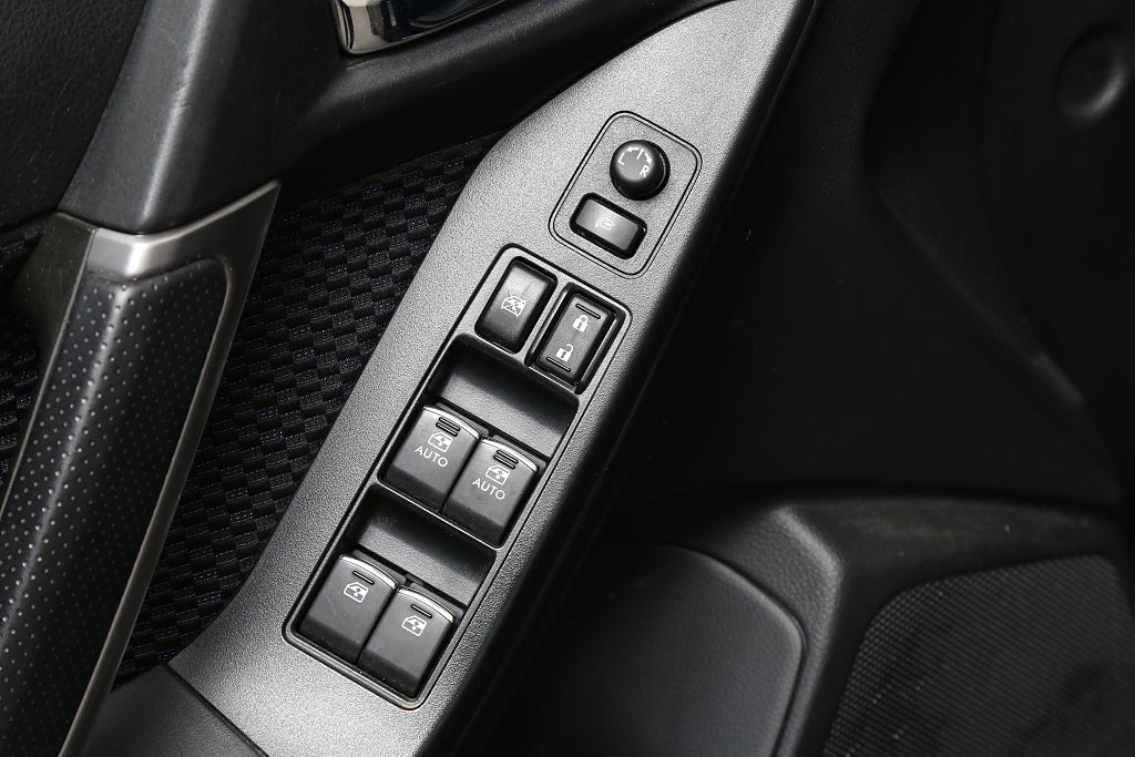 Subaru Forester 2,0D 147hk XS 4WD Aut Kamera Motorv Drag