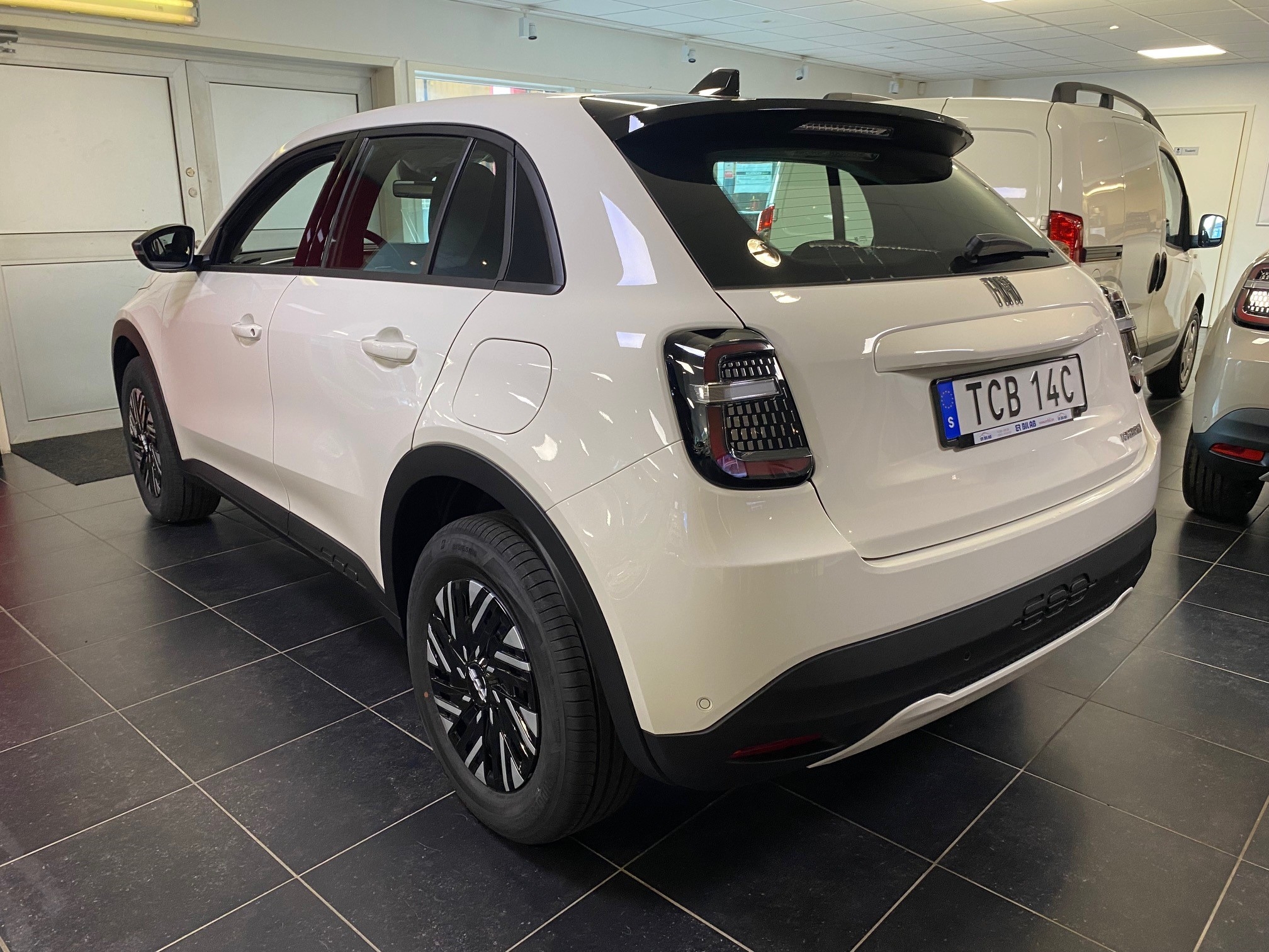 Fiat 600 1,2 Hybrid Pop Automat 2023, bild 2/35
