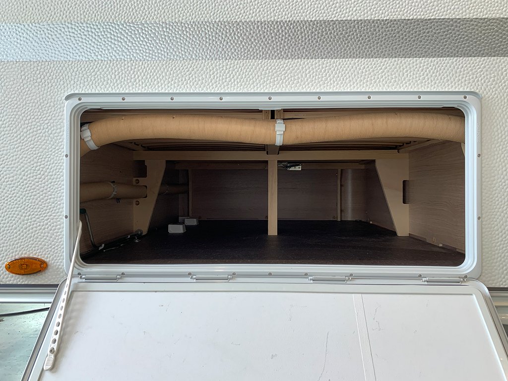 Adria Aviva 563 PT / Barnkammare / 1500kg / 7 bäddar / 3-vån - Adria