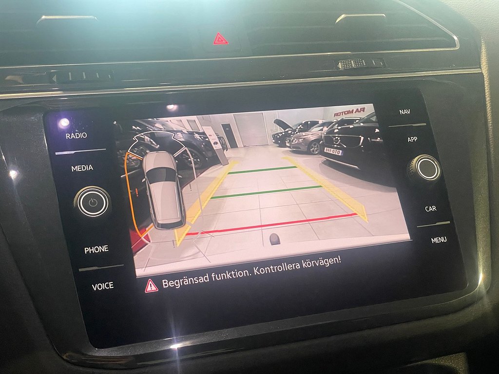 Volkswagen Tiguan eHybrid  245hk Elegance | Kamera | Drag | 2022