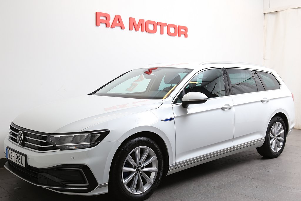 Volkswagen Passat Sportscombi GTE 218hk DSG Värmare Leasbar 2022