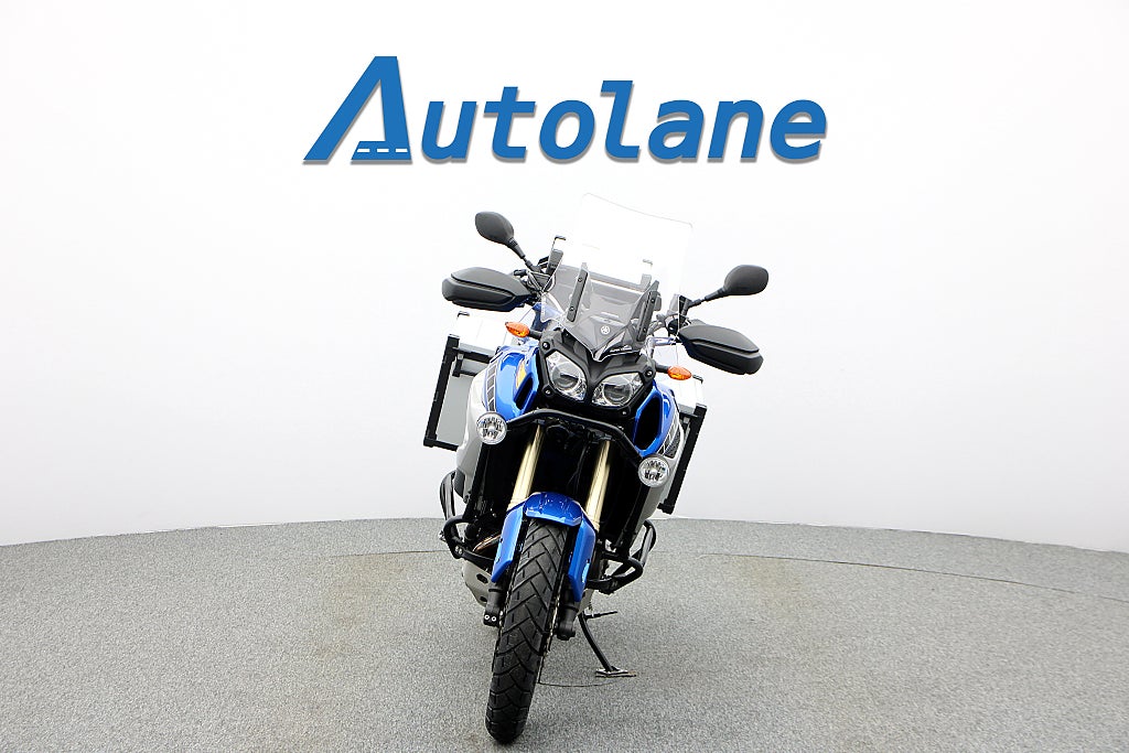 Yamaha XT1200Z Super Tenere *Nyservad Nya däck Endast 471 mil!