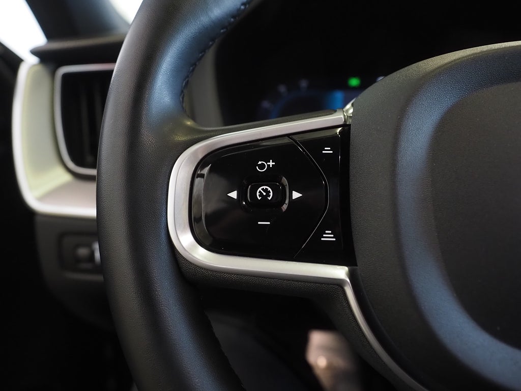 Volvo XC60 Recharge T8 AWD Geartronic R-Design 392hk | Pano | 360° 2022
