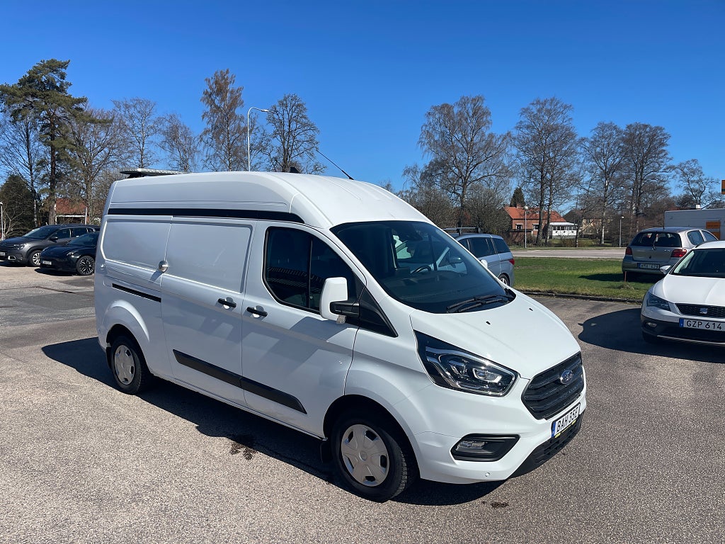 Ford transit Custom 300 2.0 / inredning/ v-hjul/drag/