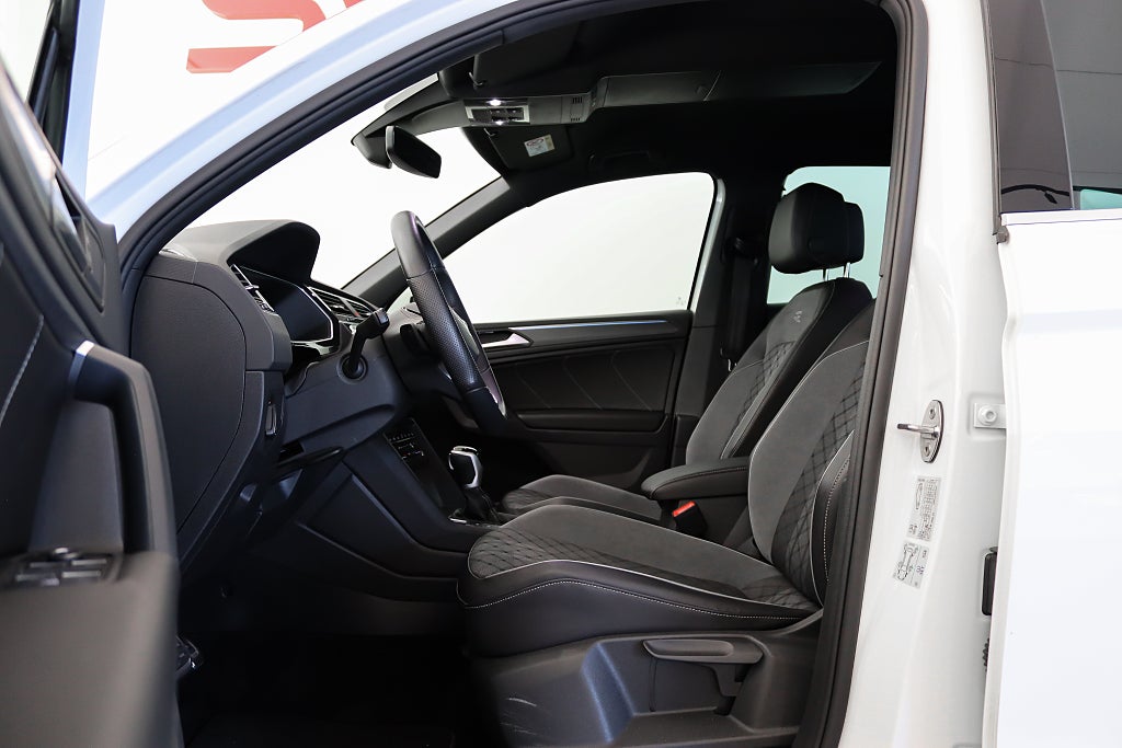 Volkswagen Tiguan 2.0 TDI 4Motion R-Line Värmare Drag Navi