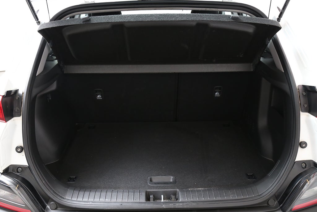 Hyundai Kona 1,0 T-GDI 120hk Essential Aut Kamera Carplay Drag 2023