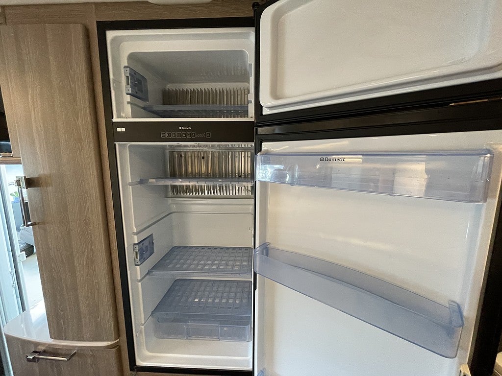 Kabe Classic 740 LXL /ALDE / AC-bodel / Solcell / Automat / - Kabe