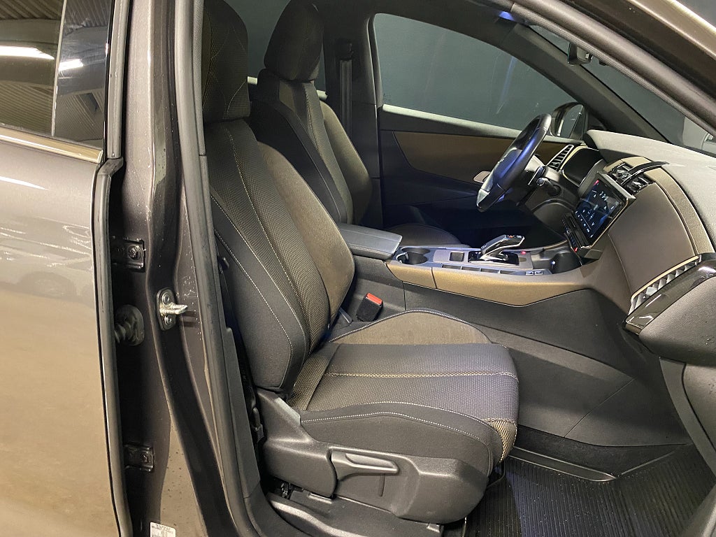 Bild på DS 7 Crossback Prestige 1.6 PT 180hk AUT