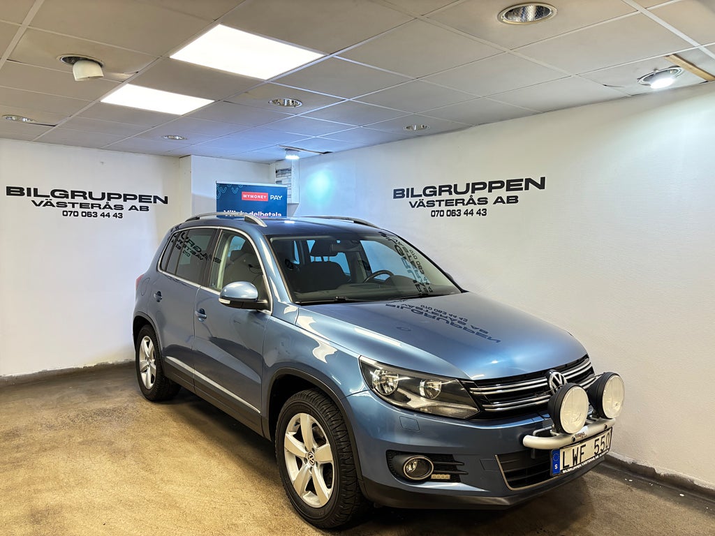 Volkswagen Tiguan 2.0 TDI 4M / Drag / P-Sens / Värmare / Navi / 1 Ägare