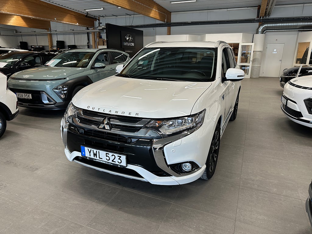 Mitsubishi Outlander PHEV Comfort Automat4+4 Dragkrok  thumbnail