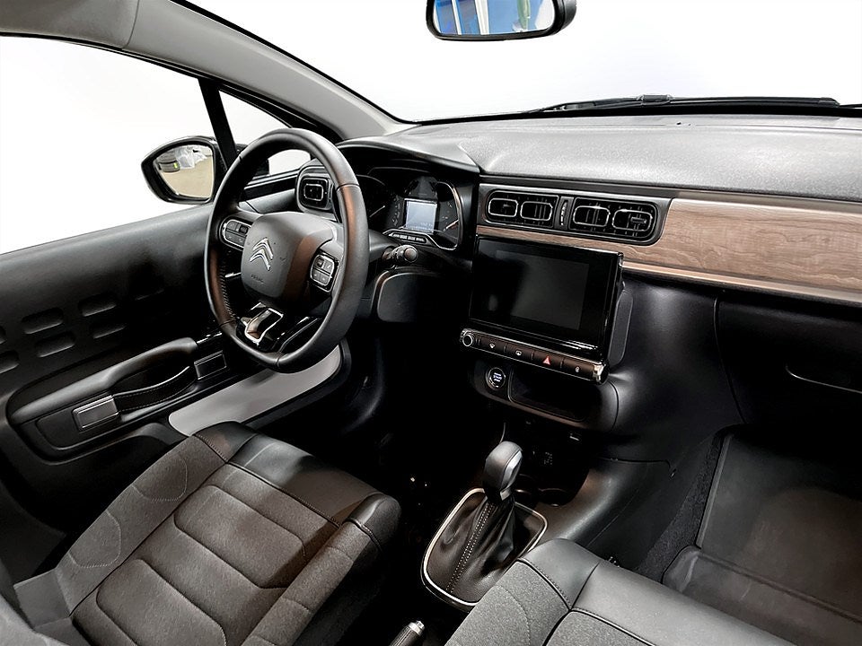 Bild på Citroën C3 Shine 1.2 PT 110hk Aut - CAPLAY, KEYLESS